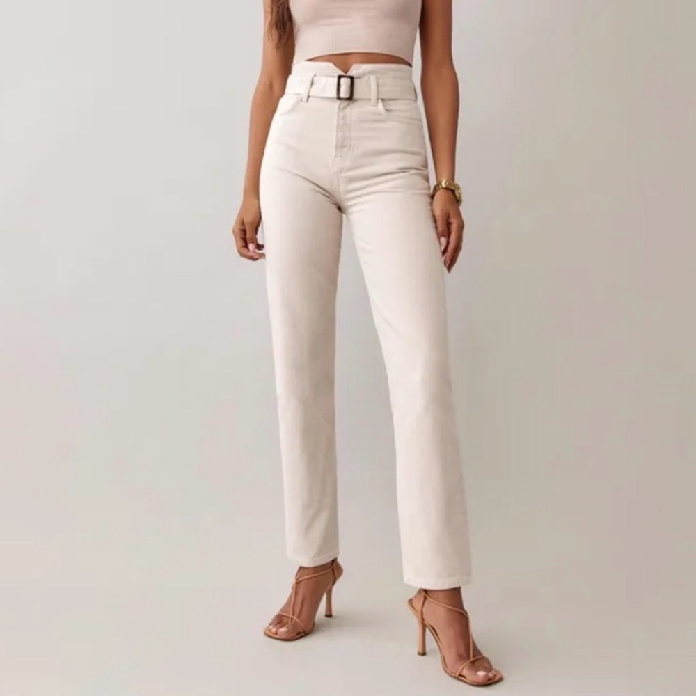 Reformation Cynthia Belted High Rise Straight Jeans – Bone (Size 31)